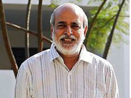 നെല്ലിക്കയില്‍ ശശികുമാറും