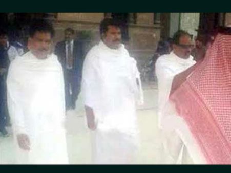 മമ്മൂട്ടിയും സുല്‍ഫത്തും വിശുദ്ധ ഉംറയ്‌ക്കെത്തി