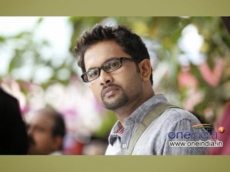 മാനസ മൈനേ പാടി, മധുവായി അജു വര്‍ഗ്ഗീസ്