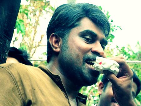 സുരാജിന്‍റെ ലൊക്കേഷനില്‍ ആഘോഷം