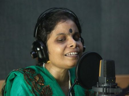 വൈക്കം വിജയലക്ഷ്മിക്ക് കാഴ്ച ലഭിക്കാന്‍ ചികിത്സ