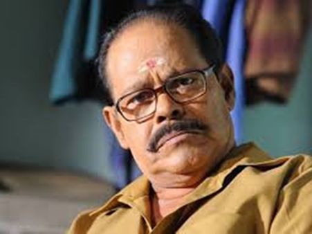 ഇന്നസെന്റിനെ വിലക്കണമെന്ന് ലിബര്‍ട്ടി ബഷീര്‍