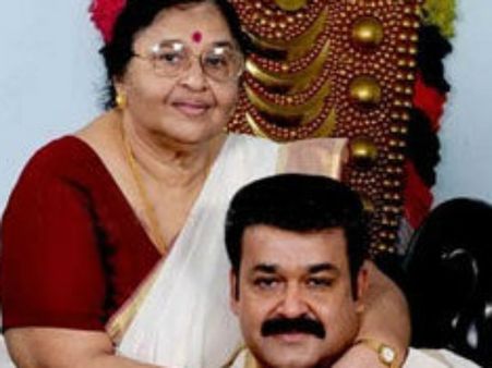 അമ്മദിനത്തില്‍ പ്രിയതാരങ്ങള്‍ അമ്മമാരോടൊപ്പം