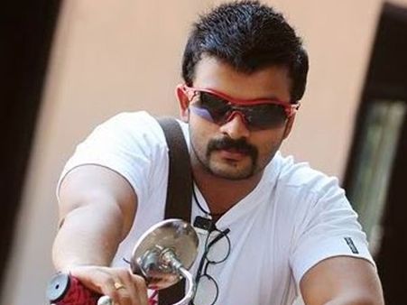 ഇയ്യോബിന്റെ പുസ്തകത്തിനായി ജയസൂര്യ തടികൂട്ടുന്നു