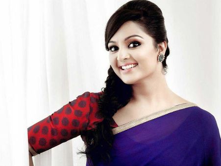 മഞ്ജുവാര്യര്‍ കളിമണ്ണ് പോലെ; റോഷന്‍ ആന്‍ഡ്രൂസ്