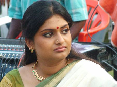 ഗീതു മോഹന്‍ദാസ് ഇനി അഭിനയിക്കാനില്ല