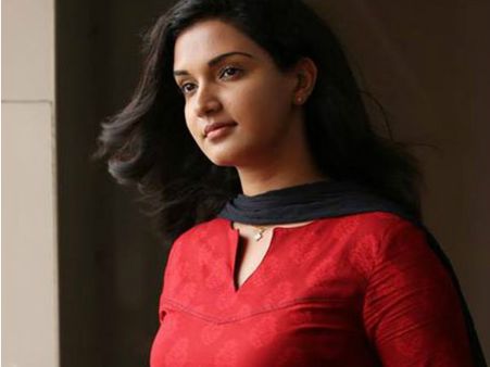 ചില രഹസ്യങ്ങള്‍ ഹണി റോസ് തുറന്ന് പറയുന്നു