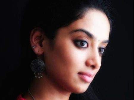 ഹൗ ഓള്‍ഡ് ആര്‍യു സ്ത്രീകള്‍ കാണണം,ഗൗതമി