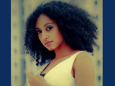 ബൈക്കര്‍ ഗേള്‍ പേര്‍ളി മാണി