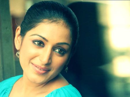 ഇയ്യോബിന്റെ പുസ്തകത്തില്‍ റാഫേലായി പത്മപ്രിയ