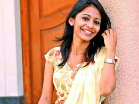 അനു എലിസബത്ത് വീണ്ടും നിവിന് വേണ്ടി എഴുതുന്നു