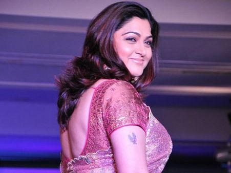 ഹിന്ദുമതം സ്വീകരിച്ച സെലിബ്രിറ്റികളും ഉണ്ട്