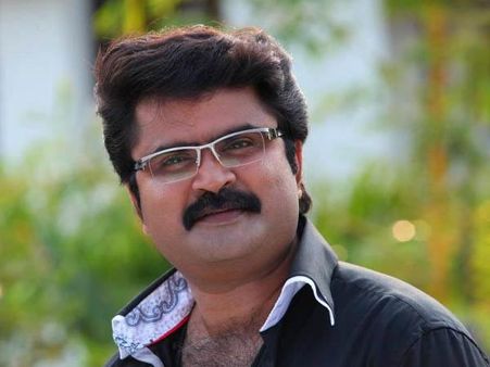 ഉണ്ണിമുകുന്ദന്റെ അച്ഛനായി അനൂപ് മേനോന്‍