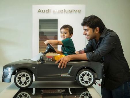 സ്‌ക്രീനില്‍ മകനെന്നെ കണ്ട് ചിരിക്കുമ്പോള്‍സന്തോഷം