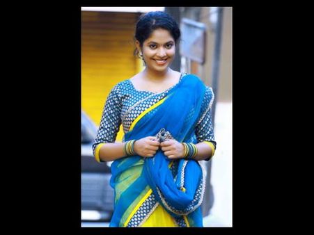 കാരലിന്‍ ഒരു സ്വീറ്റ് ഹാര്‍ട്ടെന്ന് സൃന്ദ അഷബ്