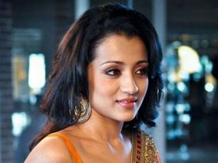 തമിഴില്‍ 'ക്യൂന്‍' ആകാന്‍ തൃഷ