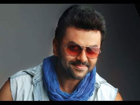 ചിത്രം വിജയിപ്പിക്കുന്നത് ഫേസ്ബുക്കല്ല: ഇന്ദ്രജിത്ത്