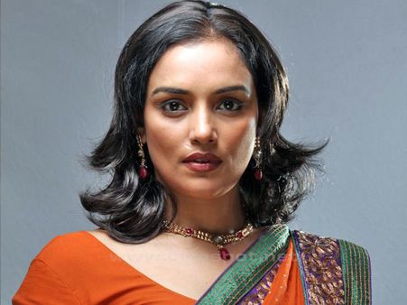 ധനയാത്രയില്‍ ശ്വേത വീണ്ടും ഗ്ലാമര്‍ ആകുന്നു