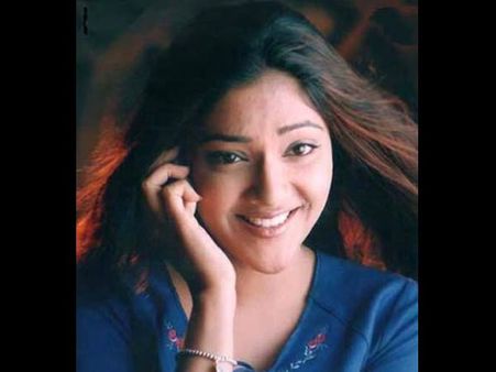 ഡ്രൈവര്‍ ഓണ്‍ ഡ്യൂട്ടിയിലൂടെ അഭിരാമി വീണ്ടും