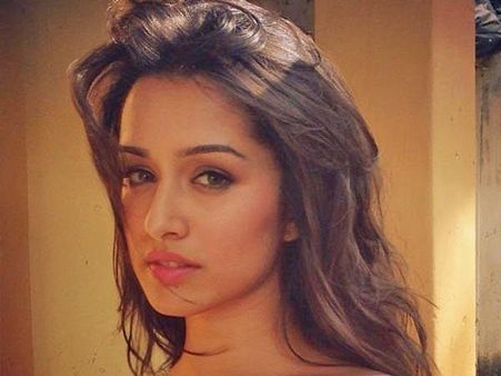 ഷൂട്ടിംഗിനിടെ ശ്രദ്ധകപൂറിന് പരിക്കേറ്റു