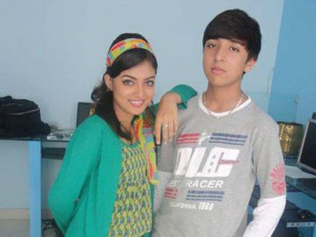 നസ്‌റിയ നസീമും അനുജനും ഇരട്ടകളാണോ???