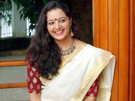 ഞാന്‍ മഞ്ജുവിന്റെ കടുത്ത ആരാധകനാണെന്ന് തെലുങ്ക് സംവിധായകന്‍