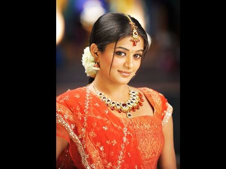 രമ്യയും പ്രിയാമണിയും ഐസ് ബക്കറ്റ് ചലഞ്ചിനില്ല, കാരണം