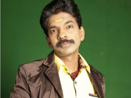 സന്തോഷ് പണ്ഡിറ്റിന്റെ വധു വെറും സാധാരണക്കാരിയോ???