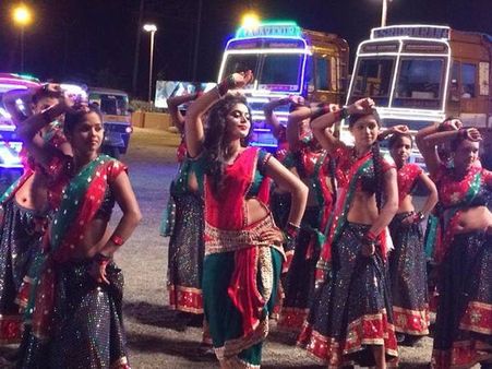 സൂപ്പര്‍സ്റ്റാറുകള്‍ക്ക് ഐറ്റംഡാന്‍സ് നിര്‍ബന്ധമോ?