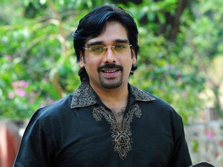 വിനീത് നിത്യ മേനോന്റെ അച്ഛനാകുന്നു