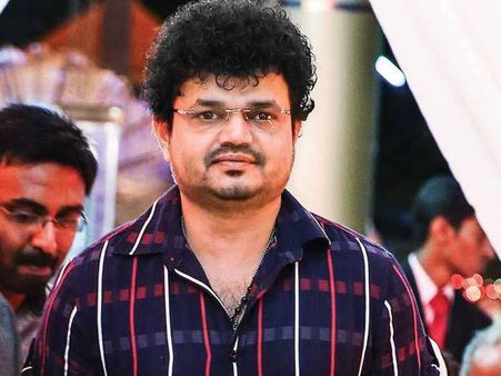 നാദിര്‍ഷ സംവിധായകന്റെ വേഷത്തില്‍