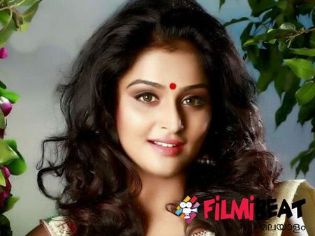 ലൈല ഓ ലൈലയില്‍ രമ്യ നമ്പീശനുമുണ്ട്