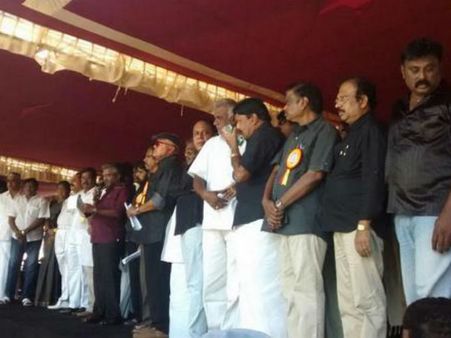 ജയലളിതയ്ക്ക് പിന്തുണയുമായി സിനിമാ ലോകം നിരാഹാരത്തില്‍