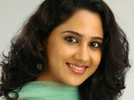 അമ്മയാകുന്നതില്‍ മിയയ്ക്കും പ്രശ്‌നമില്ല