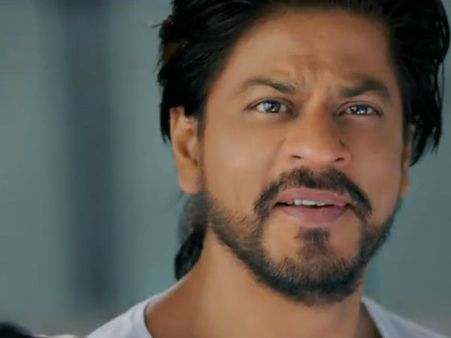 ആരാധകന്‍റെ സന്തോഷത്തിന് അള്ളാഹുവിനോട് ഷാരൂഖിന്‍റെ പ്രാര്‍ത്ഥന; കാണൂ