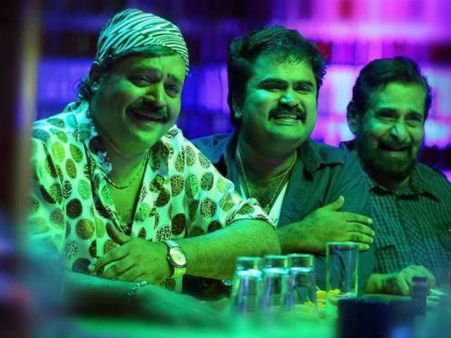 പെണ്ണിനെ വളയ്ക്കാന്‍ അനൂപ് മേനോന്‍ സുരേഷ് ഗോപിയെ പഠിപ്പിക്കുന്നു