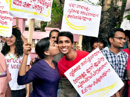 കിസ്സ് ഓഫ് ലവ് സിനിമയാക്കുന്നു