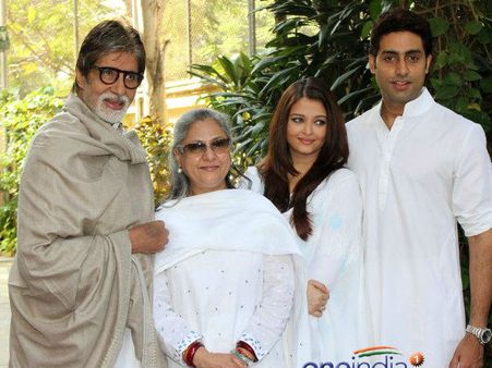 ബച്ചന്‍ കുടുംബം ഷാരൂഖ് ഖാനോട് മാപ്പ് പറഞ്ഞു