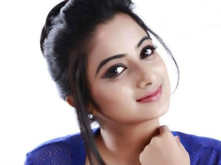 ഉയരങ്ങള്‍ കണ്ട് ഭ്രമിക്കില്ല: നമിത പ്രമോദ്