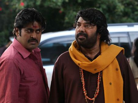 മമ്മൂട്ടി ഫാന്‍സിനെ ഭയന്നോടിയ മനോജ് കെ ജയന്‍