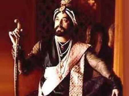 വീരനായകനായി ആരാധകര്‍ക്കിടെയിലേയ്ക്ക് കമലഹാസന്‍