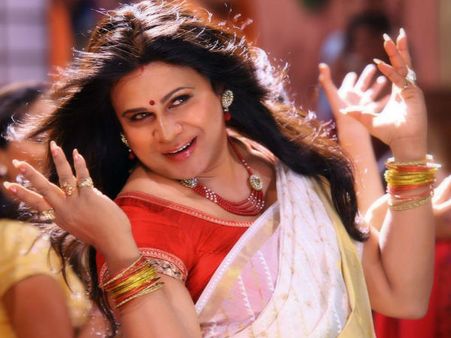 മലയാളത്തെ അത്ഭുതപ്പെടുത്തിയ മേക്കപ്പുകള്‍, കാണൂ