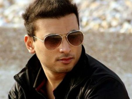 തന്റെ സിനിമ കോപ്പിയടിയല്ലെന്ന് കമലിന്റെ മകന്‍