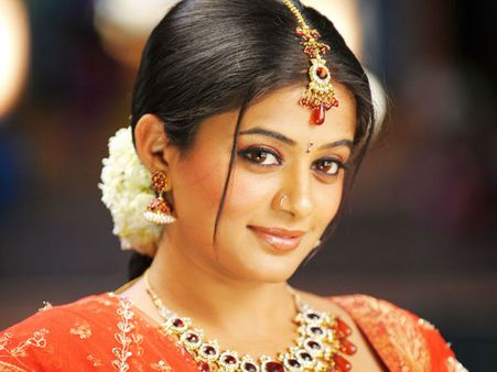 എന്റെ കാമുകന്‍ മലയാളിയല്ല: പ്രിയാമണി