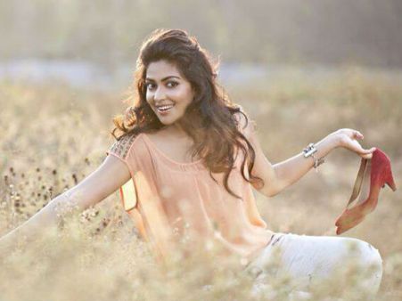 അമലയെ വിലക്കി എന്ന വാര്‍ത്ത തെറ്റാണ്!