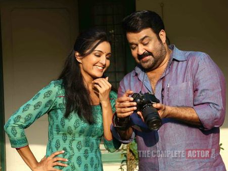 മോഹന്‍ലാല്‍ മഞ്ജുവിന്റെ ഫോട്ടോ എടുത്താല്‍ ദിലീപിനെന്താ?