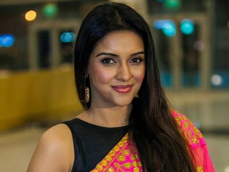 അസിന്റെ അപ്പാര്‍ട്ട്‌മെന്റ് ജപ്തി മാധ്യമ കഥയോ?