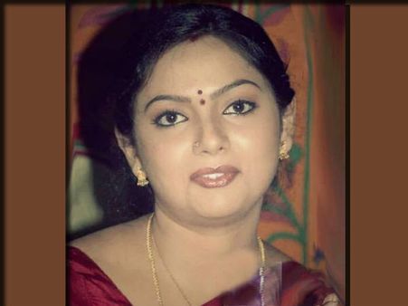 കല്ല്യാണത്തിനുശേഷം സംവൃത തടിച്ചിപ്പാറുവായി