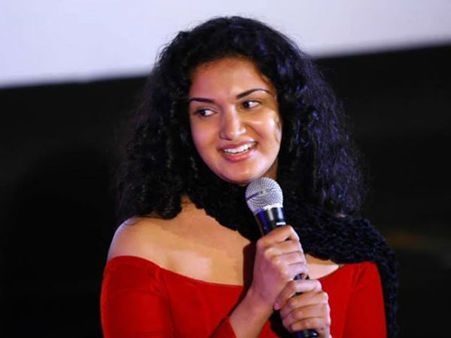 ഹണി റോസ് ജയസൂര്യയോട് കുന്പസരിയ്ക്കുന്നു!