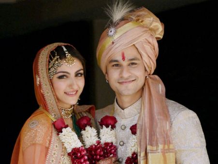 സെയ്ഫ് അലി ഖാന്റെ പെങ്ങളും ലൗവ് ജിഹാദ്... വിവാഹ ചിത്രങ്ങള്‍